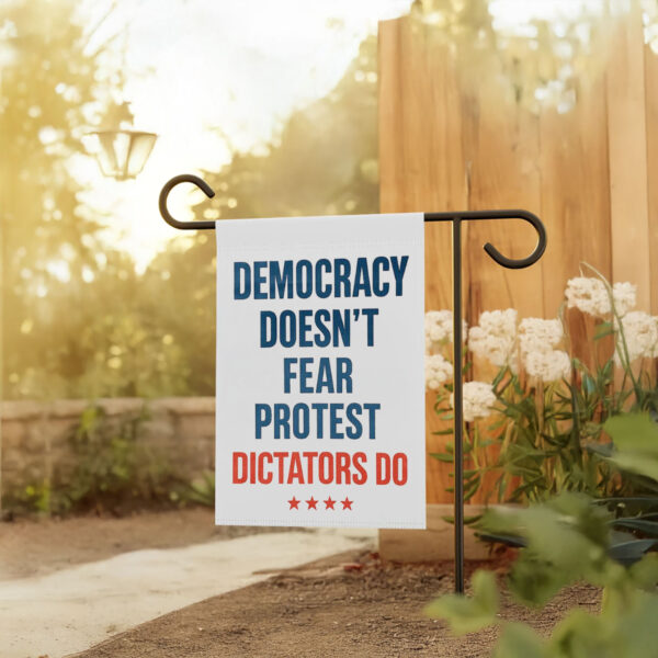 Anti-Trump-Flag,-Democracy-Doesn’t-Fear-Protest-Flags