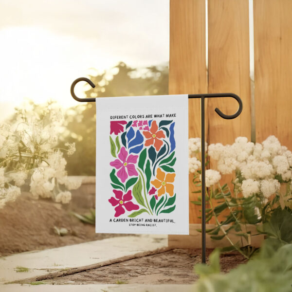Anti-Trump-Flag,-Make-A-Garden-Bright-And-Beautiful-Flag