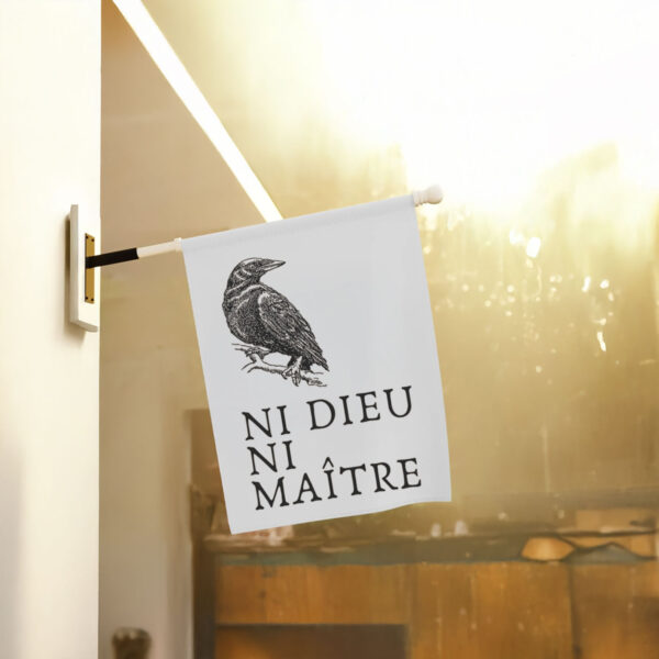 Anti-Trump-Flag,-Ni-Dieu-Ni-Maitre-Flag