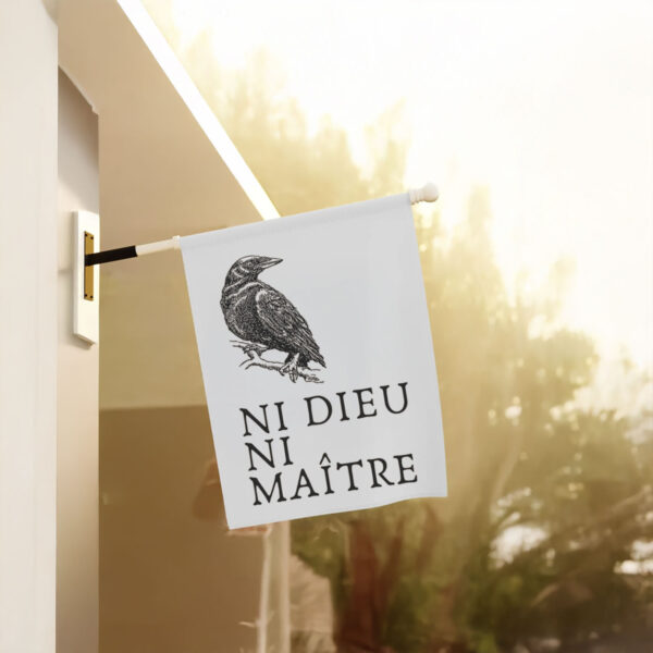 Anti-Trump-Flag,-Ni-Dieu-Ni-Maitre-Flags