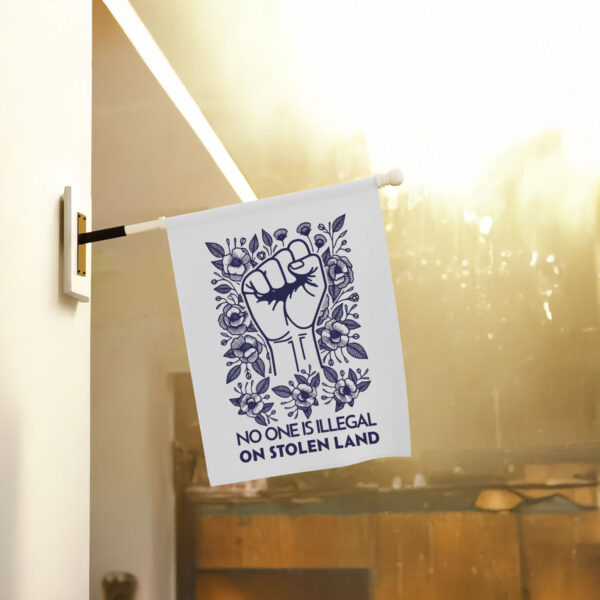 Anti-Trump-Flag,-No-One-Is-Illegal-Flag-usa