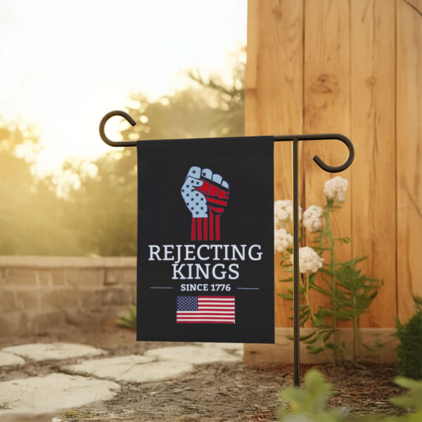Anti-Trump-Flag,-Rejecting-Kings-Since-1776-Flag-usa