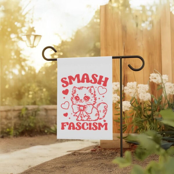 Anti-Trump-Flag,-Smash-Fascism-Flags