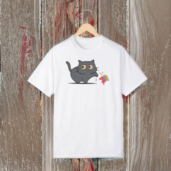 Anti-Trump-Shirt,-Cat-Knocking-Donald-Trump-Elephant-Off-Over-Table-Shirts