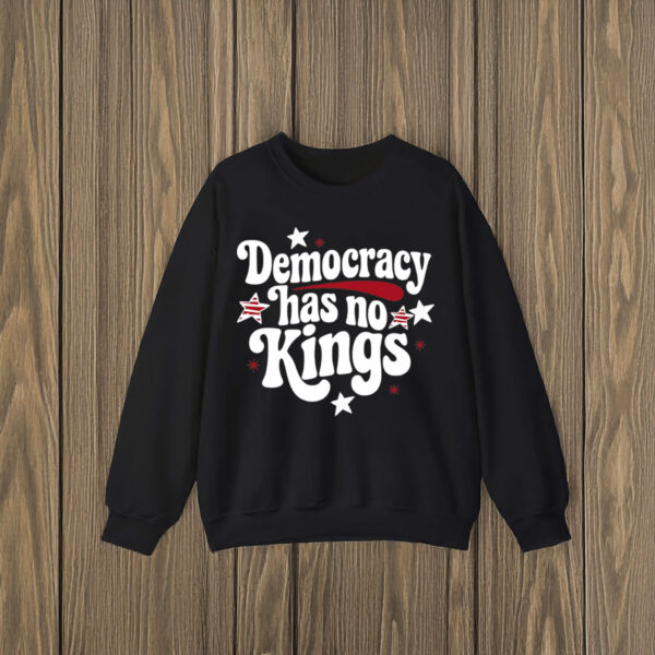 Anti-Trump-Shirt,-Democracy-Has-No-Kings-Tee