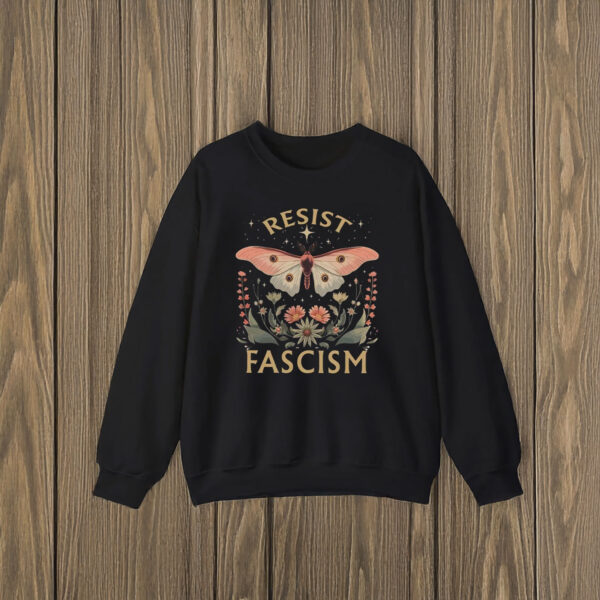Anti-Trump-Shirt,-Retro-Butterfly-Resist-Fascism-Shirt-us