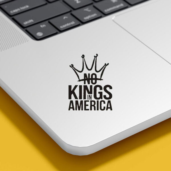 Anti-Trump-Sticker,-No-Kings-In-America-Sticker