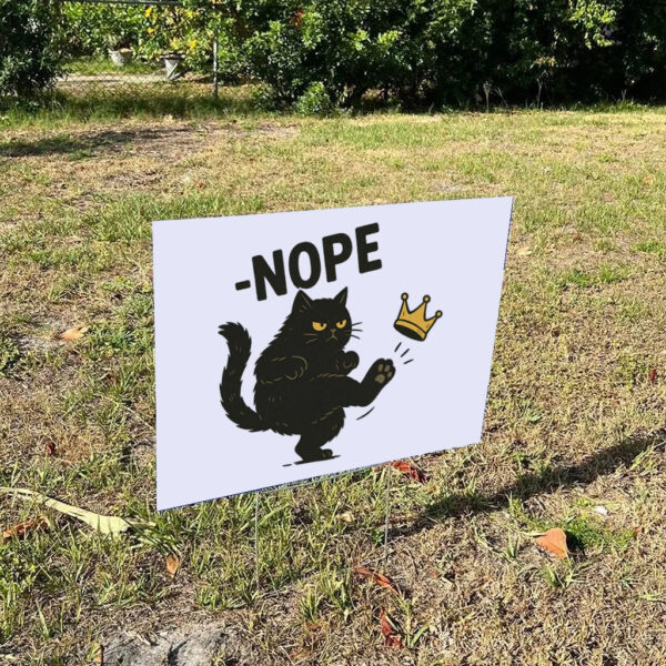 No-Kings-in-America-Black-Cat-Yard-Sign,-No-Kings-Sign,-Funny-Political-Meme-Yard-Sign,-Patriotic-Sign,-Lady-Liberty-Signs